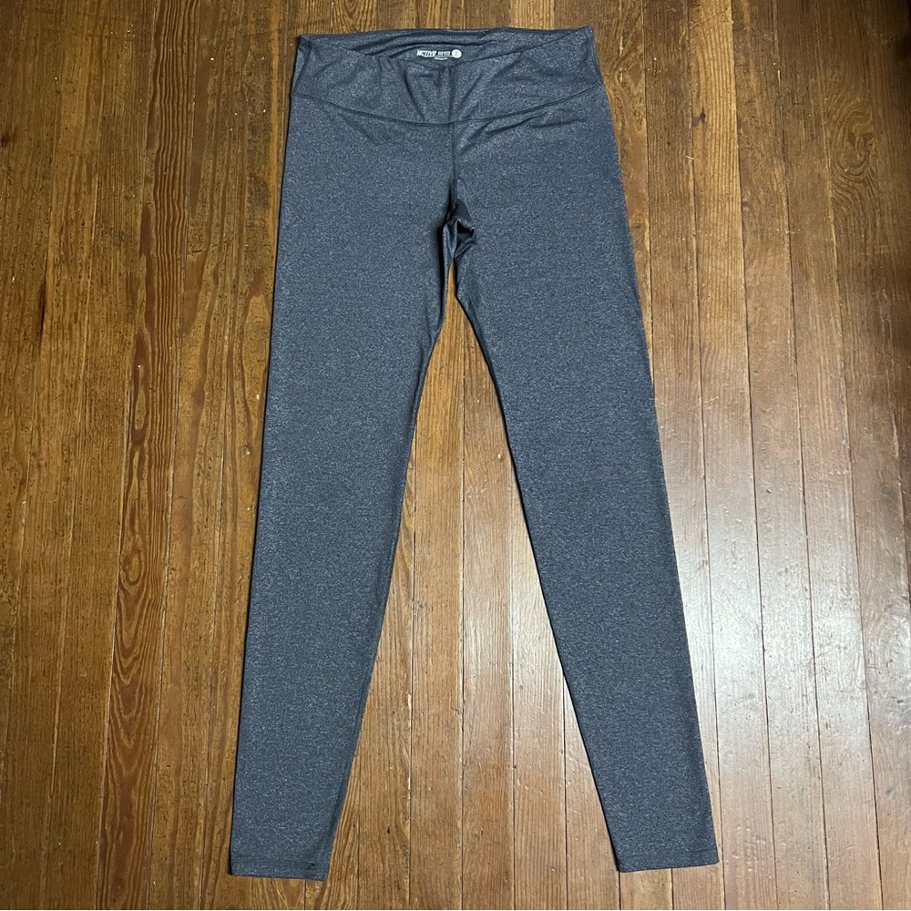 Old Navy Women’s Large Tall Active Gray-Black Fitted Sport Compression Leggings